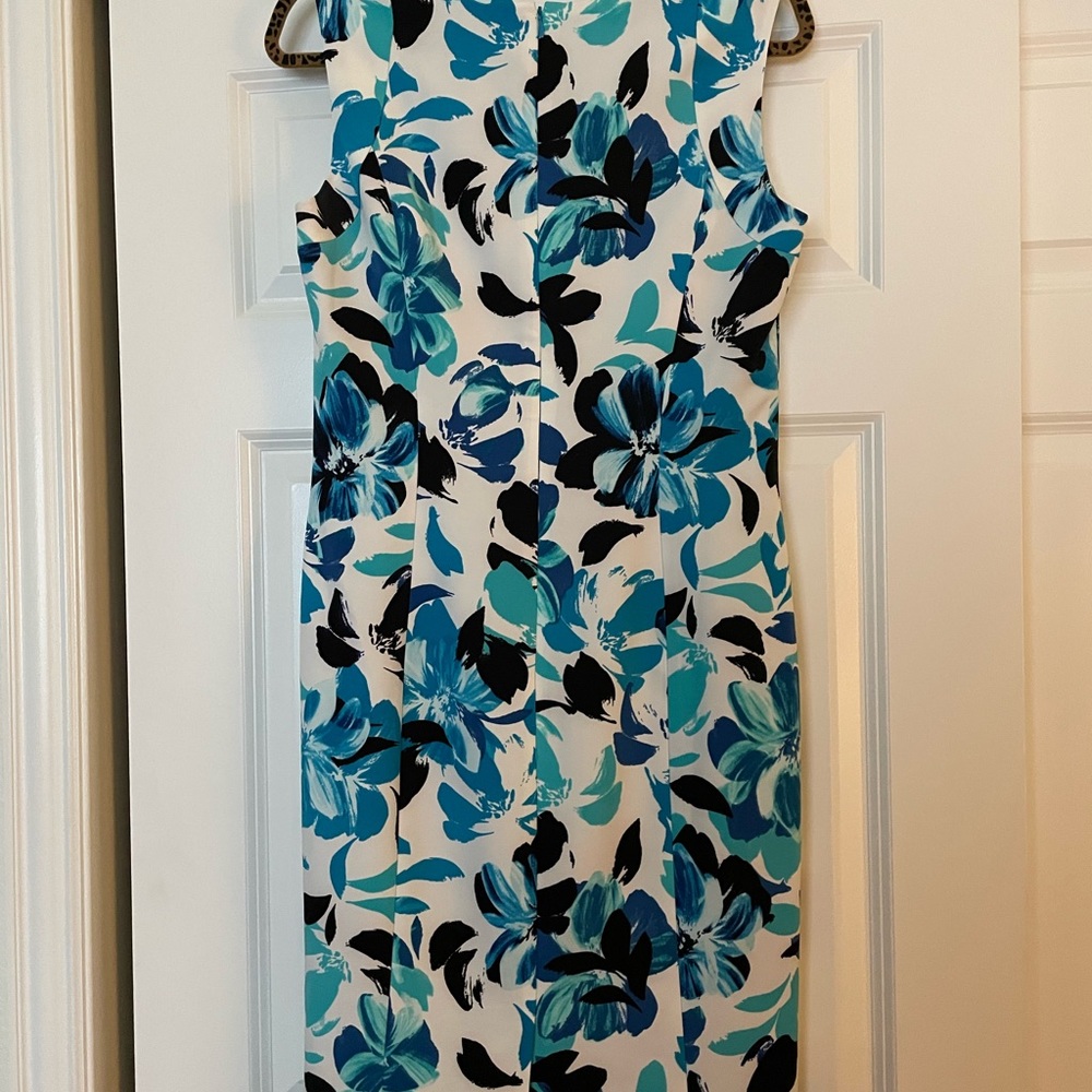 NWT Nipon boutique blue floral sheath dress, back zipper, fully lined Size 8